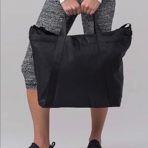 NWT!!! Lululemon carry the day tote